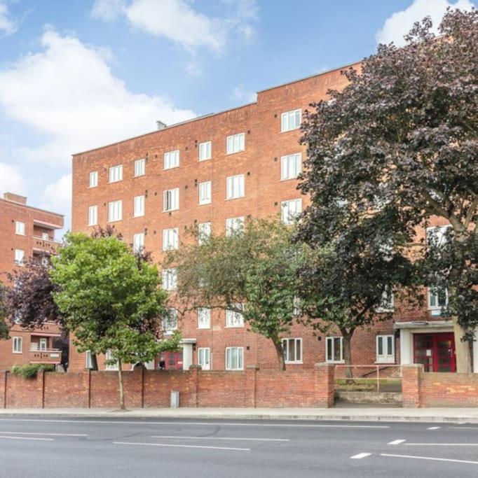 Top Floor 1 Bedroom Apartment With Views Over London Exterior photo